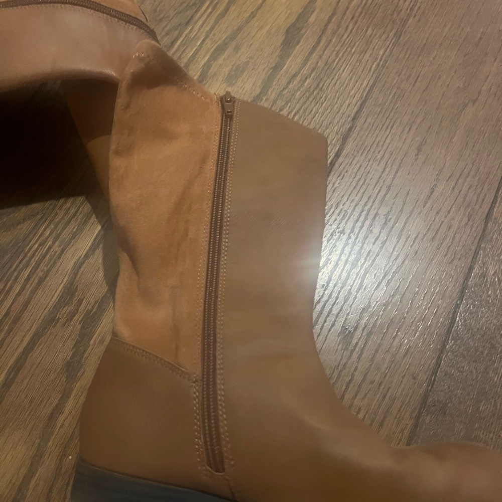 Old Navy Boots (size 4)